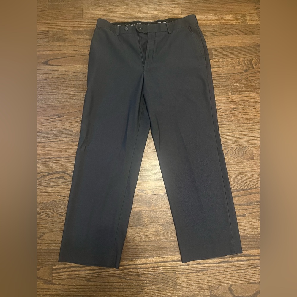 Kenneth Roberts Platinum Men’s Dress Pants, Dark Plaid Pattern - Size W34/L32
